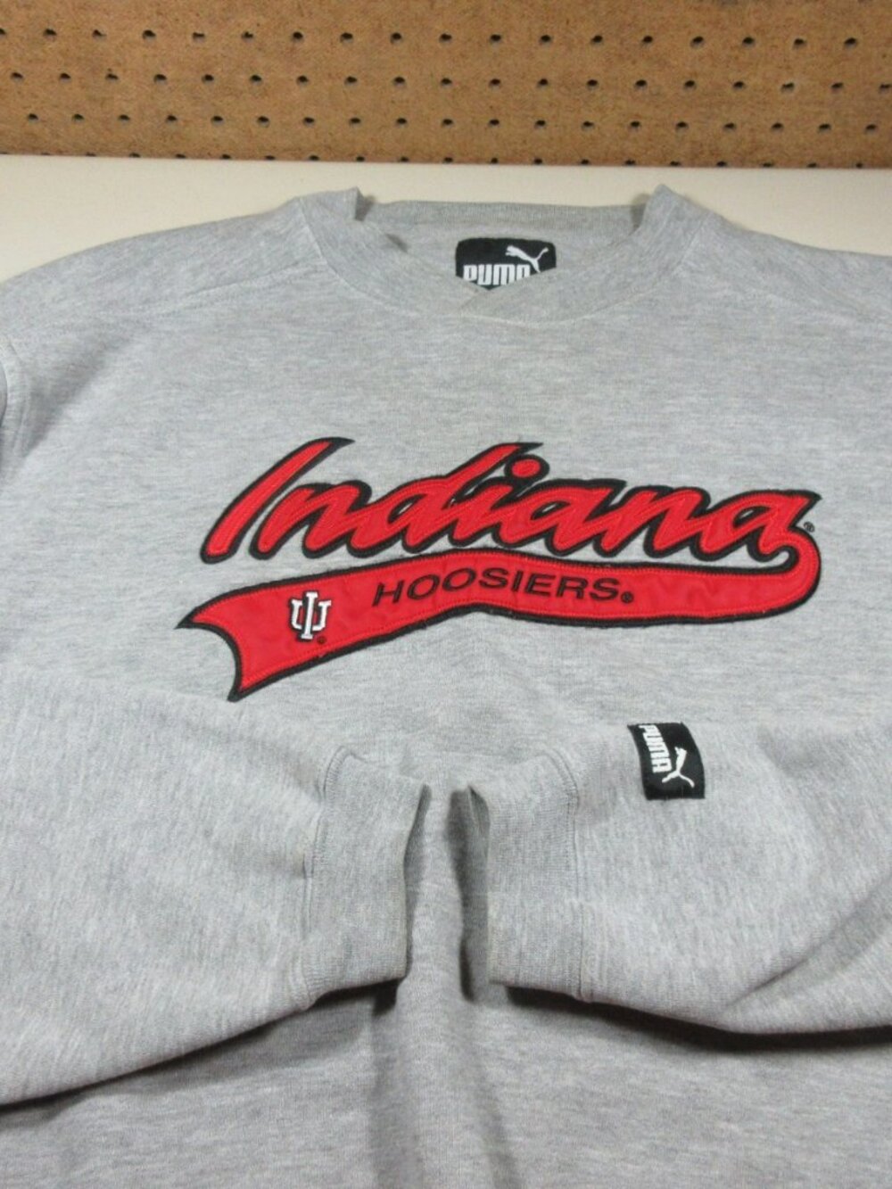 Vintage 90s Puma mens heathered gray Indiana Hoosiers embroidered sweatshirt M